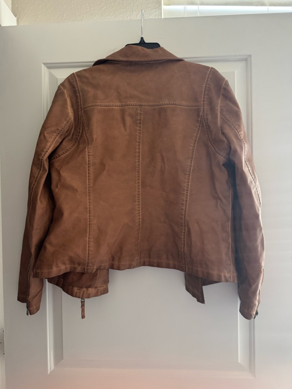 Faux leather jacket - Picture 4 of 4